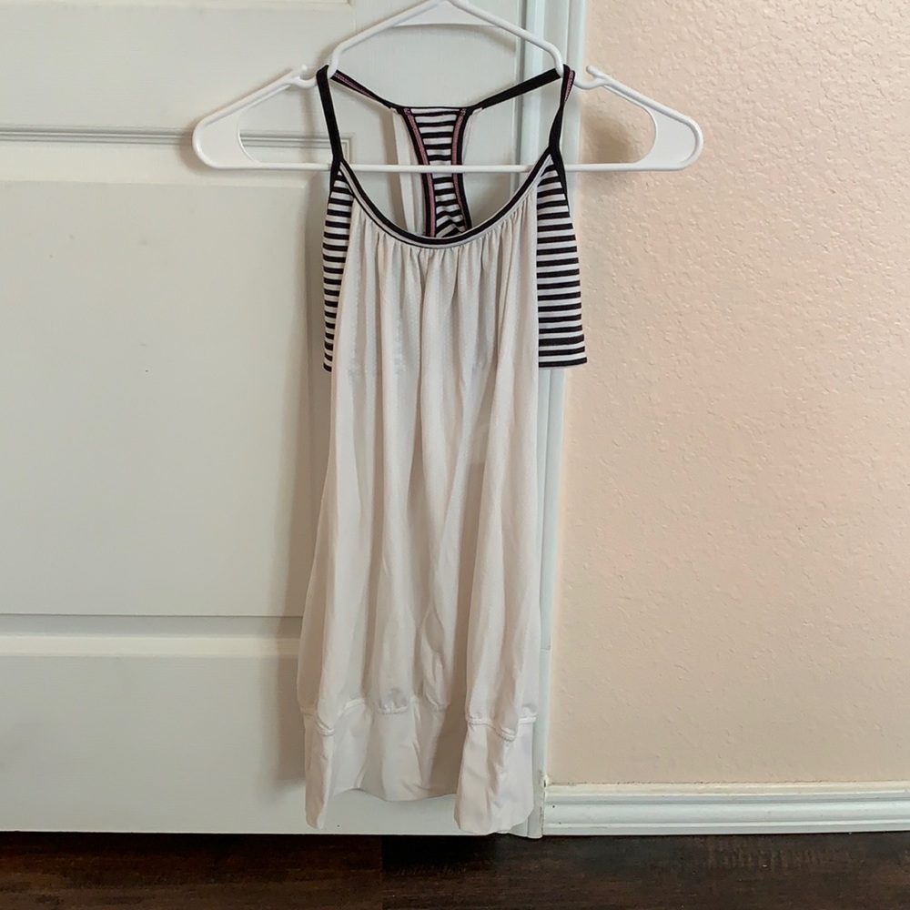 Lululemon no limits tank top size 4